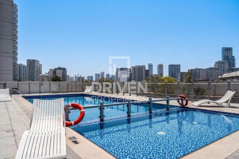 Apartment de 2 dormitorios en Jumeirah Village Circle, UAE No. 190447 24