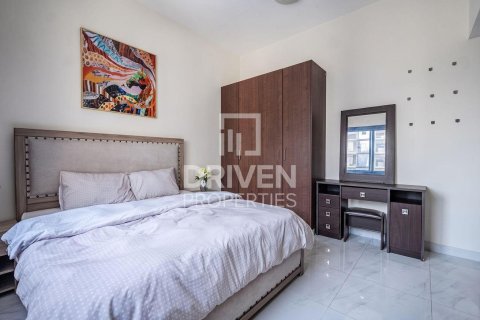 Apartment de 2 dormitorios en Jumeirah Village Circle, UAE No. 190447 11
