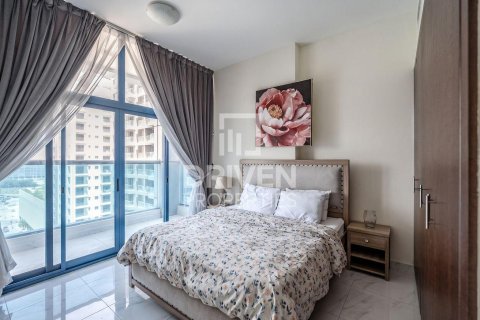Apartment de 2 dormitorios en Jumeirah Village Circle, UAE No. 190447 7