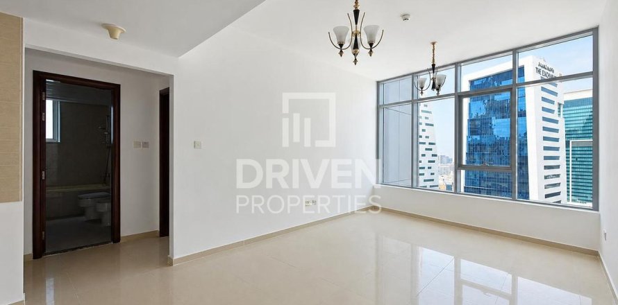 Apartment de 2 dormitorios en Business Bay, UAE No. 201228
