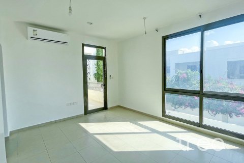 Townhouse de 4 dormitorios en Hayat Townhouses, UAE No. 200803 7