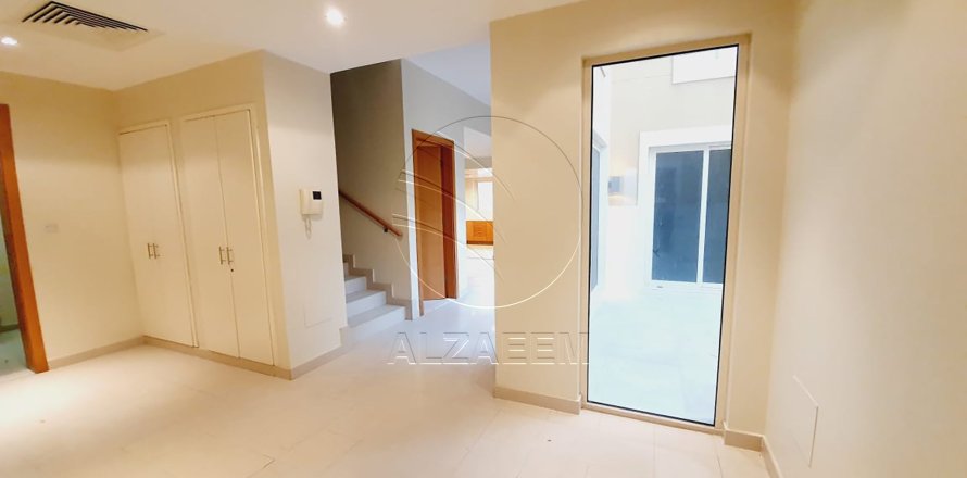 4 bedrooms Townhouse in Al Raha Gardens, UAE No. 167939