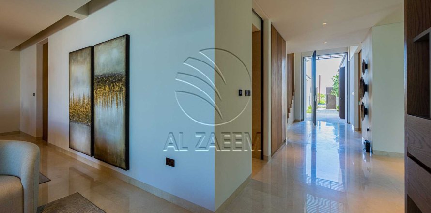 Villa de 5 dormitorios en  Saadiyat Island, UAE No. 167940