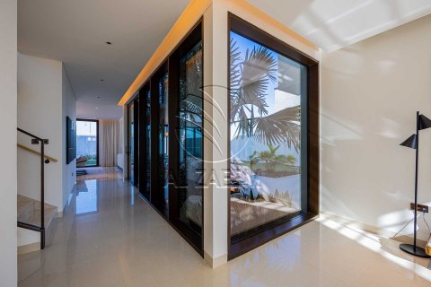 Villa de 5 dormitorios en  Saadiyat Island, UAE No. 167938