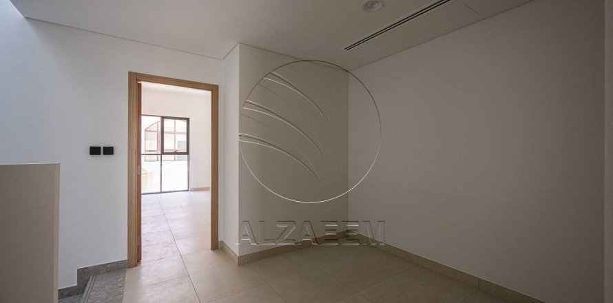 Villa de 2 dormitorios en Abu Dhabi, UAE No. 167942