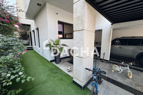 Таунхаус с 3 спальнями в Jumeirah Village Triangle, ОАЭ №155657 4