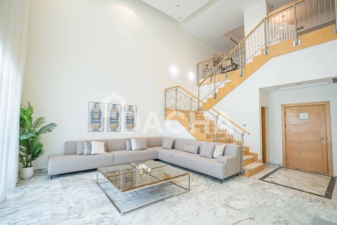 Квартира с 4 спальнями в Shoreline Apartments, ОАЭ №155656