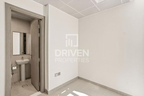 Appartement de 2 chambres à District One, UAE No. 198780 8
