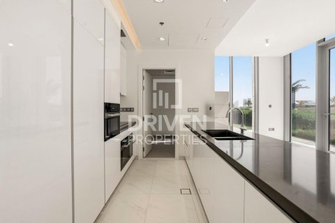 Appartement de 2 chambres à District One, UAE No. 198780 6