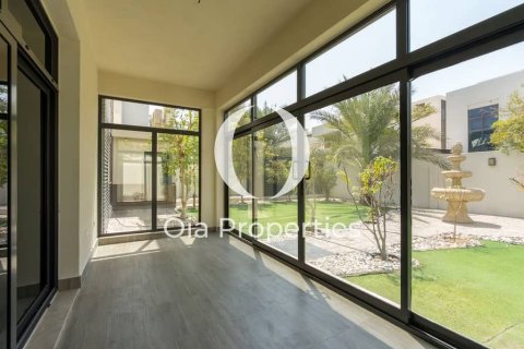 Villa de 5 dormitorios  No. 114979 24