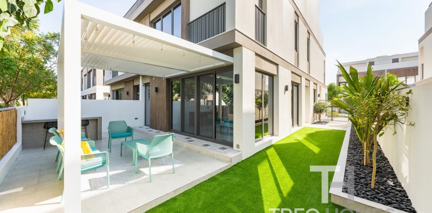 Villa de 4 chambres à Aura, UAE No. 80226