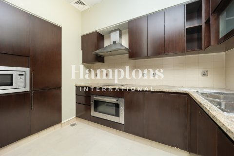 1 bedroom Apartment in FIVE Palm Jumeirah, UAE No. 147465 12