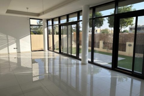 5 bedrooms Villa in DAMAC Hills (Akoya by DAMAC), UAE No. 147470 11