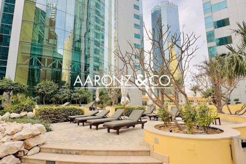 Квартира с 2 спальнями в Джумейра Бич Резиденс, ОАЭ №145997 19