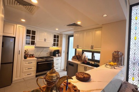 Villa de 4 dormitorios en Sharjah, UAE No. 154135 15