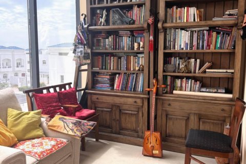 Villa de 4 dormitorios en Sharjah, UAE No. 154135 21