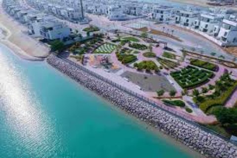 Villa de 4 dormitorios en Sharjah, UAE No. 154135 19