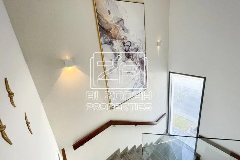 Villa de 5 dormitorios en Hamriyah Free Zone, UAE No. 154136 19