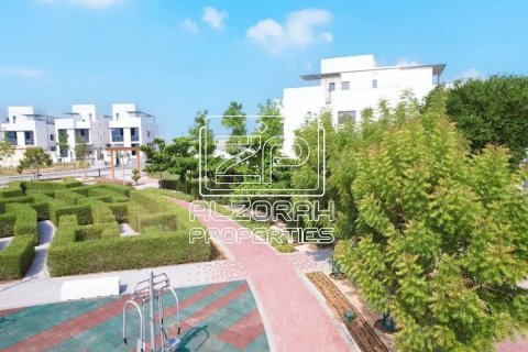 Villa de 5 dormitorios en Hamriyah Free Zone, UAE No. 154136 13