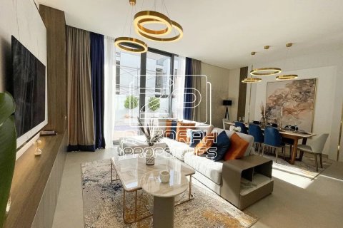 Villa de 5 dormitorios en Hamriyah Free Zone, UAE No. 154136 21