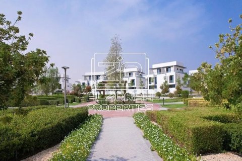 Villa de 5 dormitorios en Hamriyah Free Zone, UAE No. 154136 11