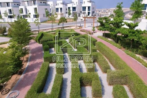 Villa de 5 dormitorios en Hamriyah Free Zone, UAE No. 154136 14