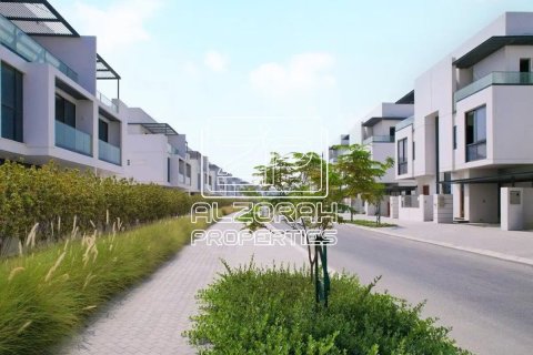 Villa de 5 dormitorios en Hamriyah Free Zone, UAE No. 154136 10