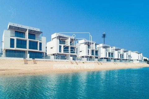 Villa de 5 dormitorios en Hamriyah Free Zone, UAE No. 154136 5