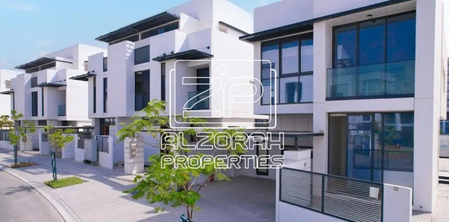 Villa de 5 dormitorios en Hamriyah Free Zone, UAE No. 154136