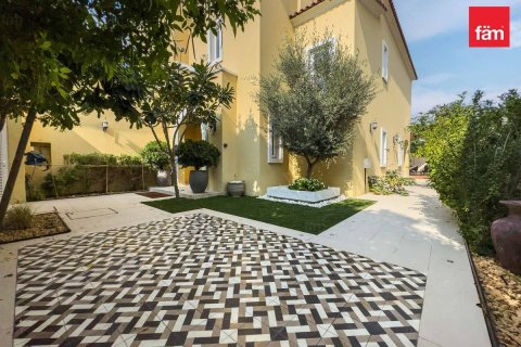 Villa de 4 dormitorios  No. 134758 10