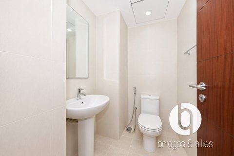 Квартира с 2 спальнями в Даунтаун Дубай (Даунтаун Бурдж Дубай), ОАЭ №171529 15