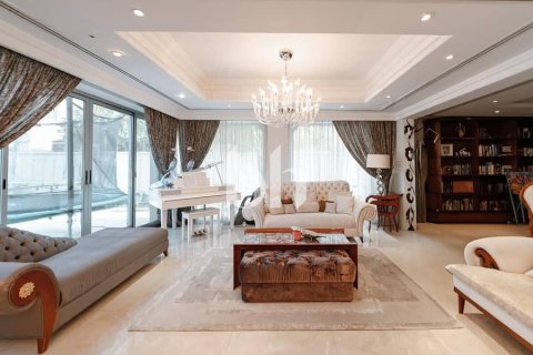 Villa de 4 dormitorios  No. 115597 3