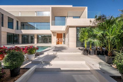 Villa de 7 dormitorios  No. 115600 25