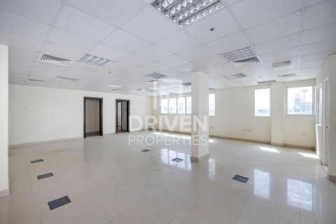 15433.33m² Factory in Jebel Ali, UAE No. 193853 2