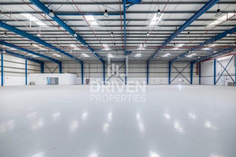 2878.97m² Warehouse in Jebel Ali, UAE No. 193850 11