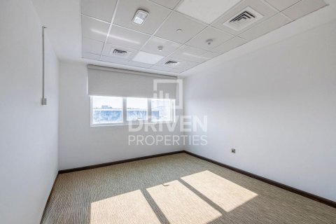 2878.97m² Warehouse in Jebel Ali, UAE No. 193850 6