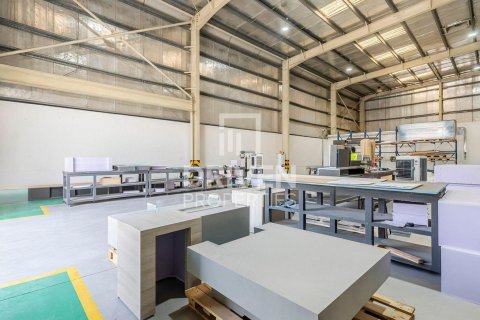 2393.37m² Warehouse in Jebel Ali, UAE No. 193851