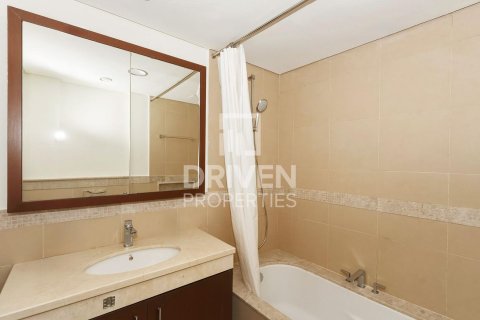 Apartment de 1 dormitorio en Burj Vista, UAE No. 202752 10