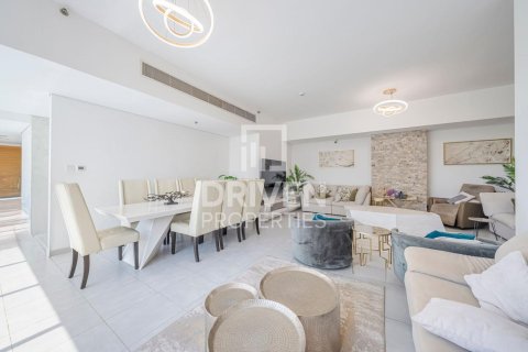 Appartement de 4 chambres  No. 121782 3