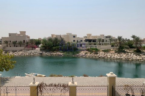 4 bedrooms Townhouse  No. 117219 3