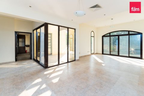 Townhouse de 4 dormitorios en Dubai, UAE No. 135854