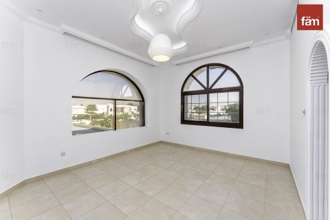 Villa de 6 dormitorios en Al Barsha, UAE No. 135857 23