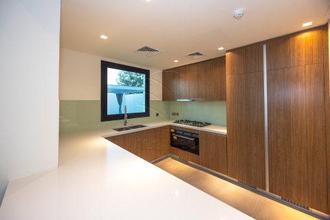 Villa de 4 chambres à Abu Dhabi, UAE No. 150069 5