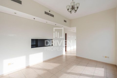 2 bedrooms Duplex in Dubai Internet City, UAE No. 190050 7