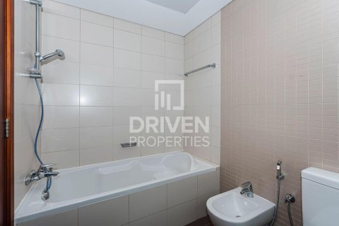 2 bedrooms Duplex in Dubai Internet City, UAE No. 190050 16