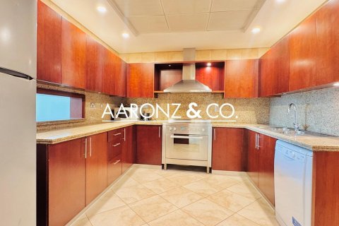 Apartment de 3 dormitorios en Jumeirah Beach Residence, UAE No. 141824 14