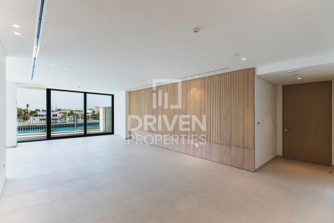 Apartment de 4 dormitorios en Jumeirah, UAE No. 191260