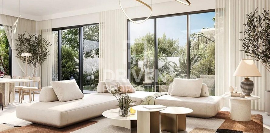 4 bedrooms Townhouse in Dubai, UAE No. 191262