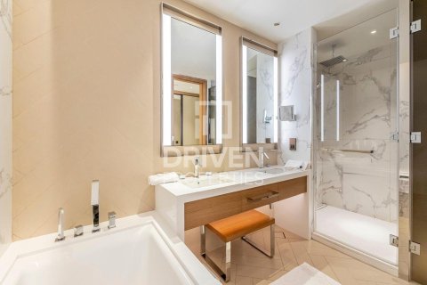Квартира с 2 спальнями в The Address Residences Dubai Opera, ОАЭ №192700 12