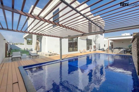 Villa de 5 dormitorios en Al Barsha, UAE No. 162410 12